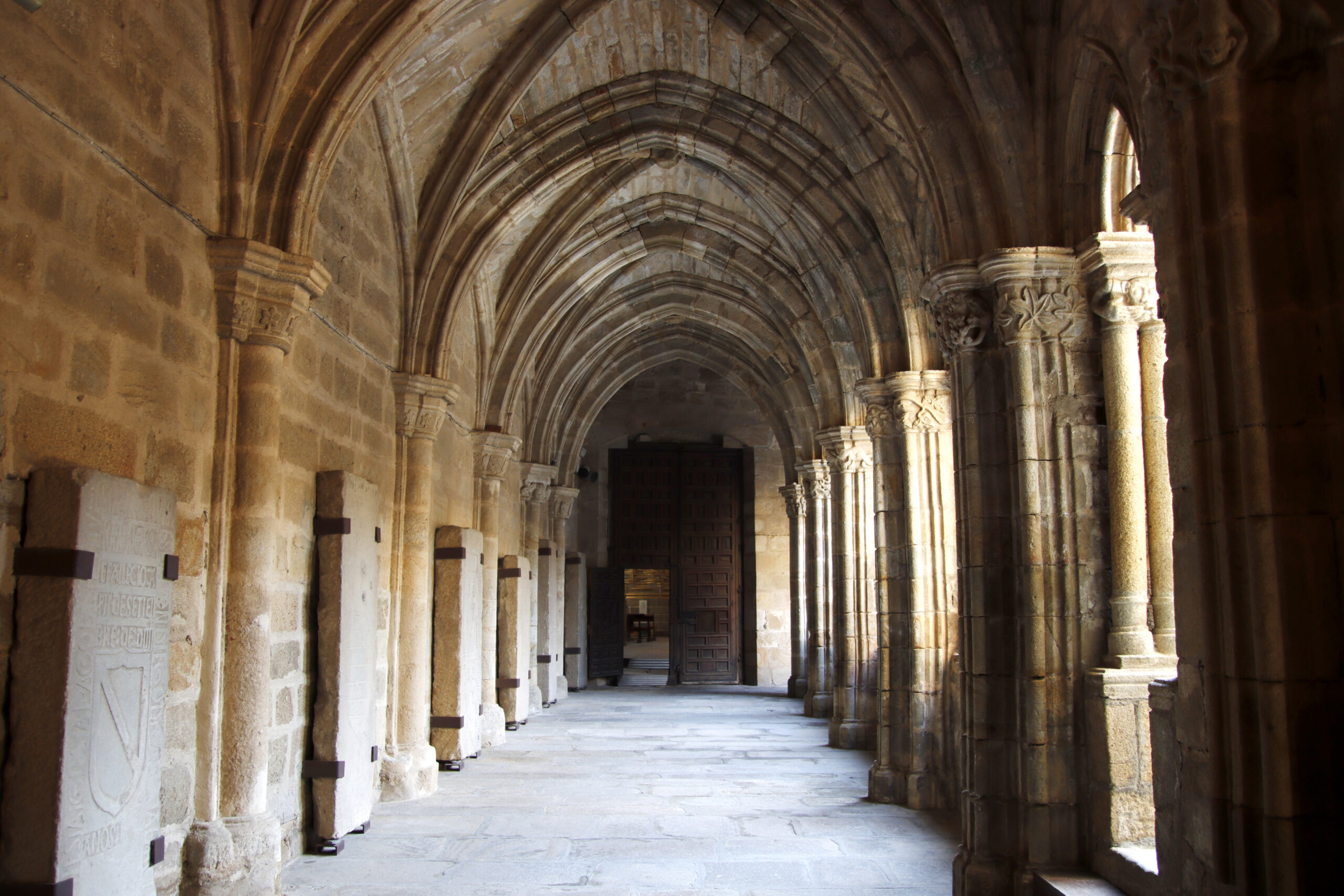 Foto de un pasillo de la Catedral