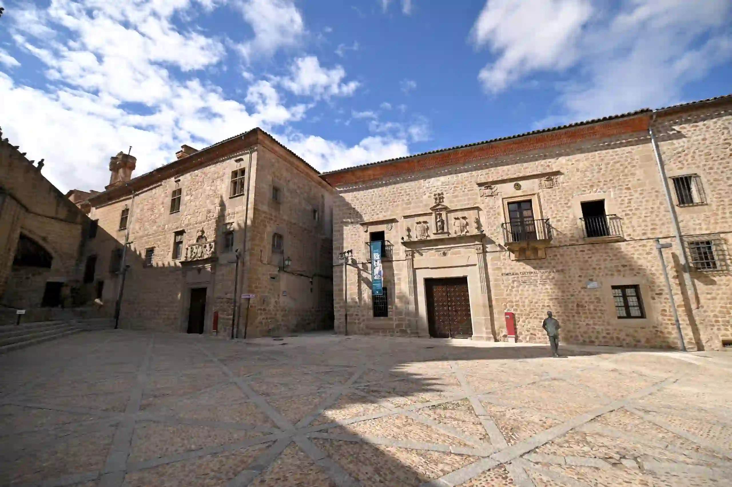 Complejo Cultural Santa Maria Plasencia